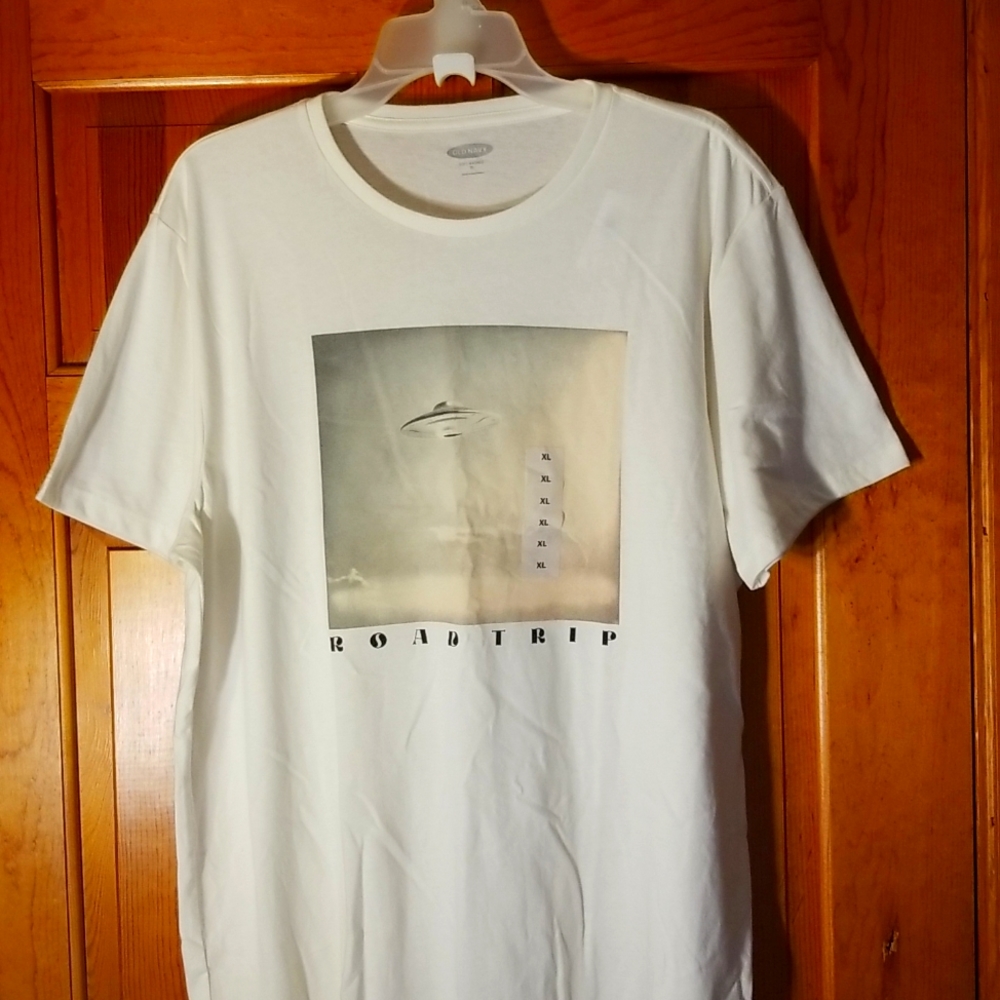 OLD NAVY TEE SHIRT XL